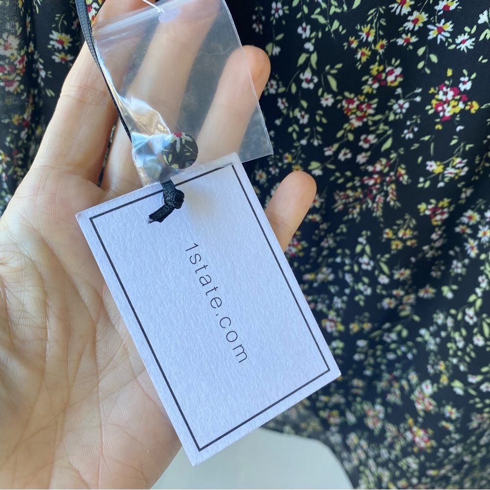 1. STATE V Neck Floral Blouse - Picture 7 of 11